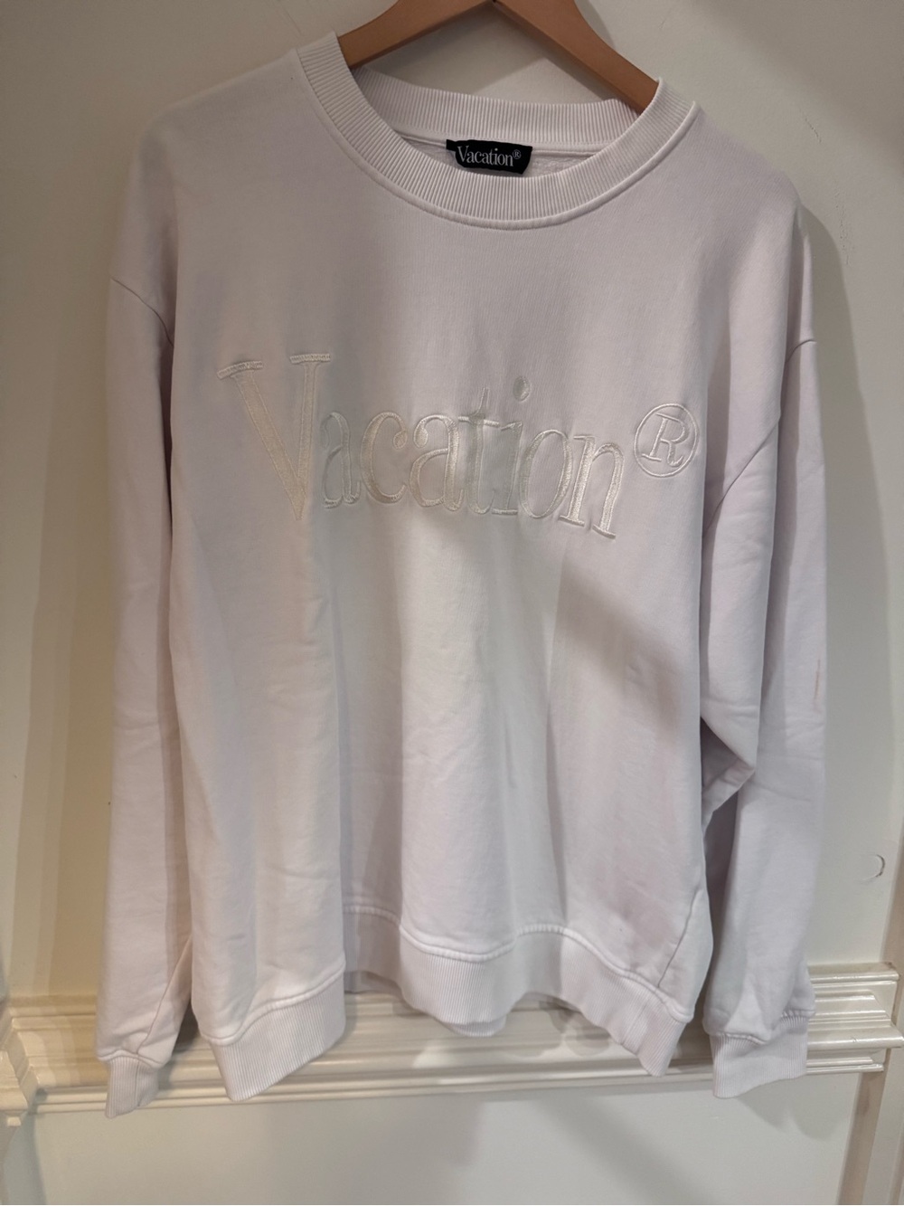 Vacation sunscreen Embroidered Crewneck Sweatshirt large white - Picture 2 of 6